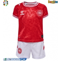 Maglie da calcio Danimarca Prima Maglia Bambino Europei 2024 Manica Corta (+ Pantaloni corti)